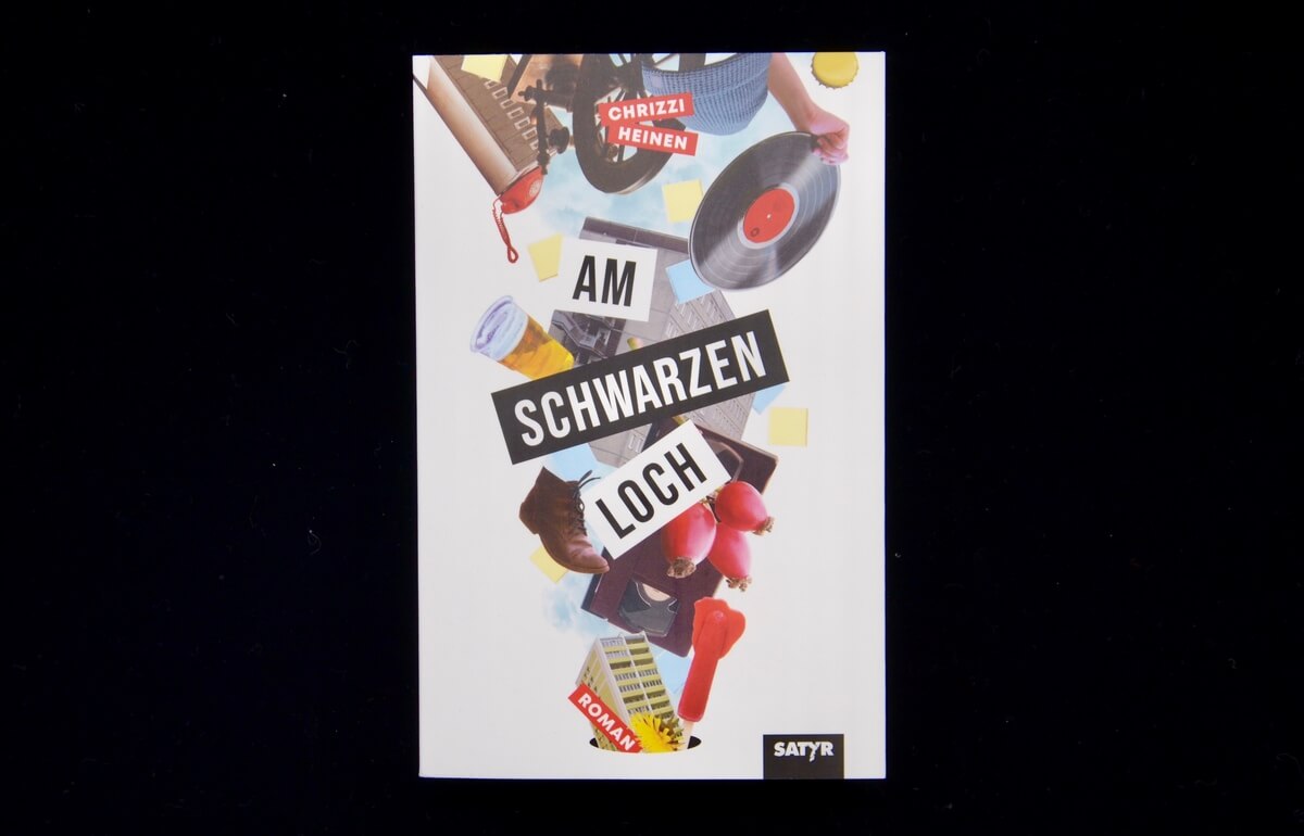 Am schwarzen Loch von Chrizzi Heinen.